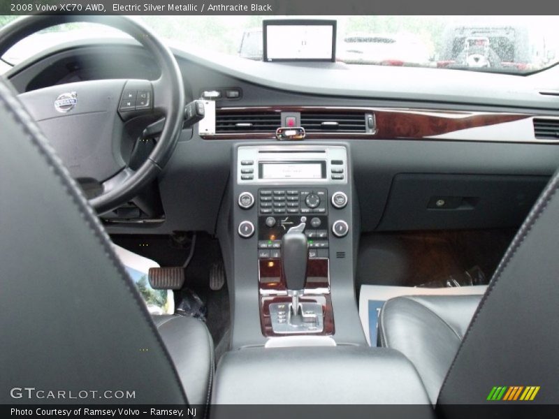 Electric Silver Metallic / Anthracite Black 2008 Volvo XC70 AWD