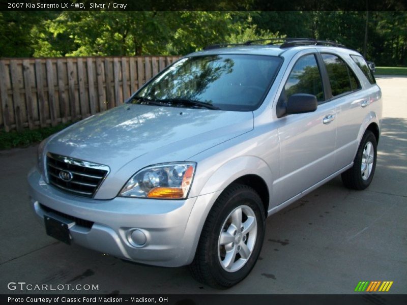 Front 3/4 View of 2007 Sorento LX 4WD