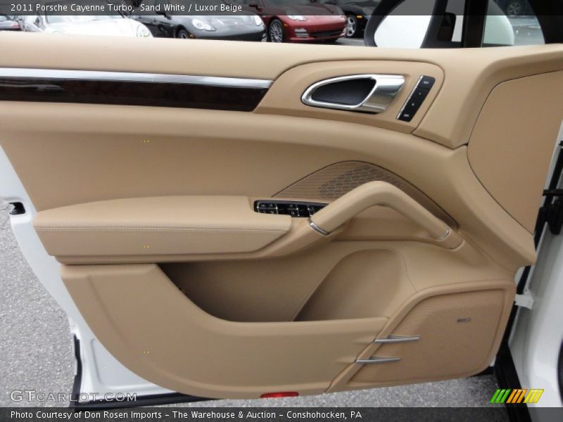 Sand White / Luxor Beige 2011 Porsche Cayenne Turbo
