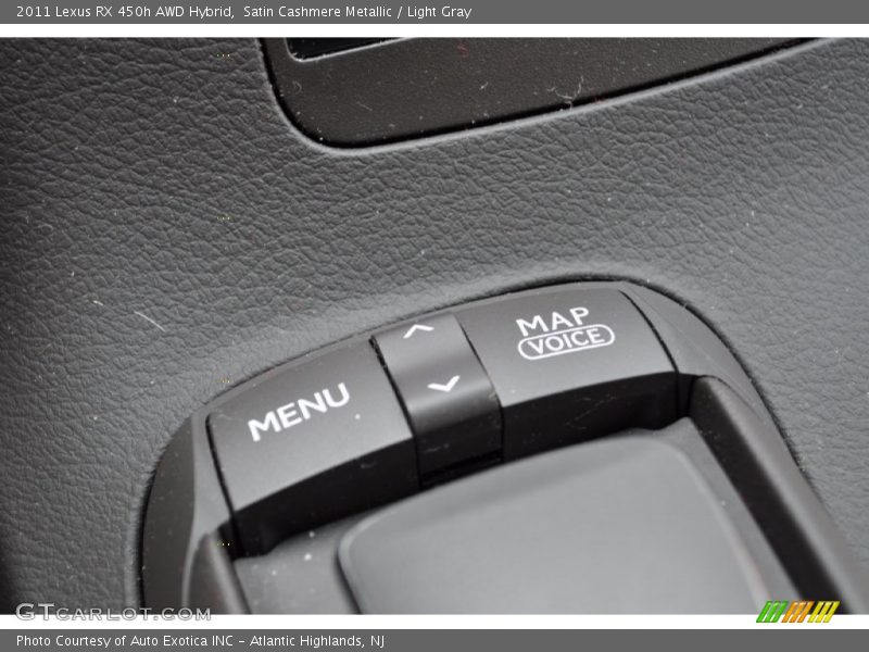 Controls of 2011 RX 450h AWD Hybrid