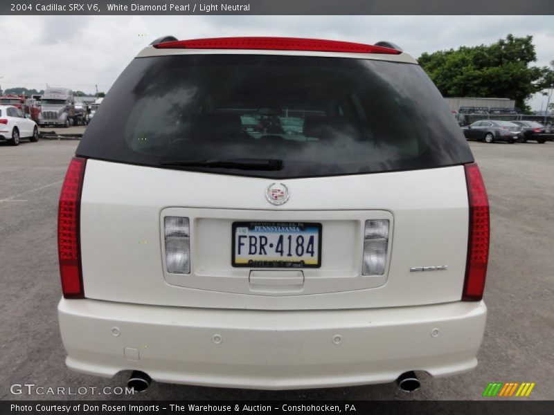 White Diamond Pearl / Light Neutral 2004 Cadillac SRX V6