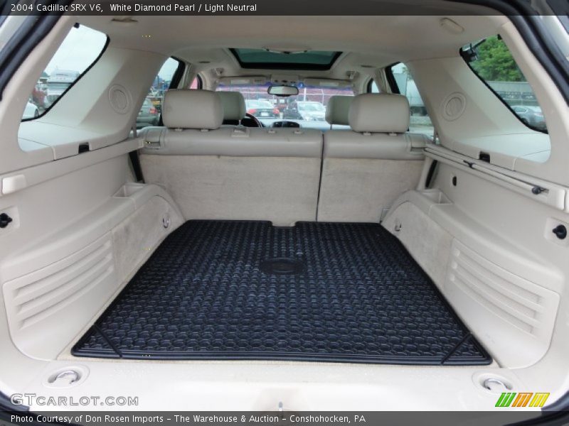 White Diamond Pearl / Light Neutral 2004 Cadillac SRX V6