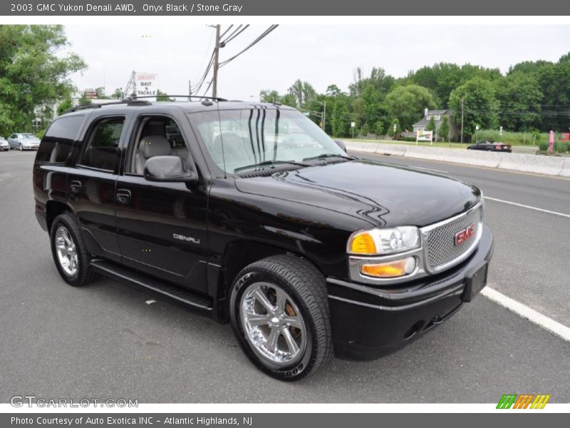Onyx Black / Stone Gray 2003 GMC Yukon Denali AWD