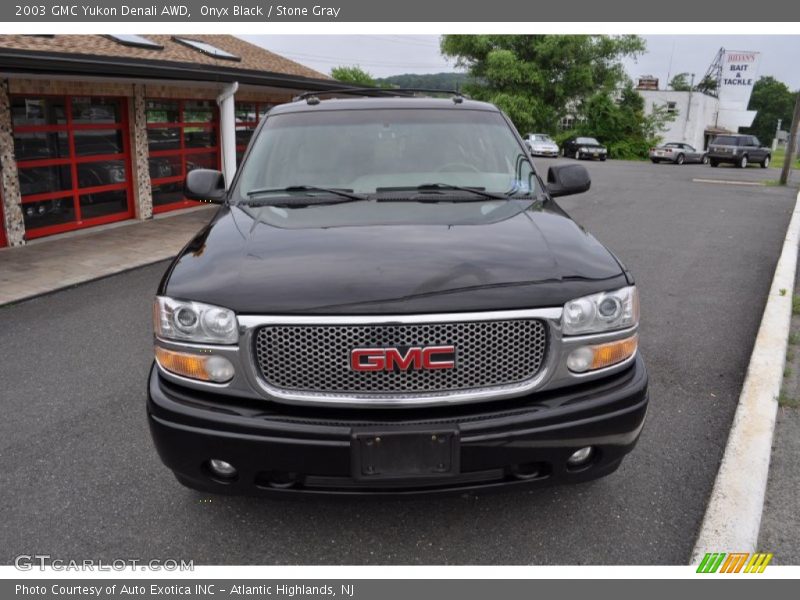 Onyx Black / Stone Gray 2003 GMC Yukon Denali AWD