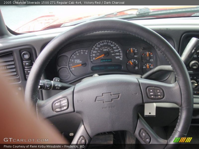 Victory Red / Dark Charcoal 2005 Chevrolet Silverado 1500 Z71 Regular Cab 4x4