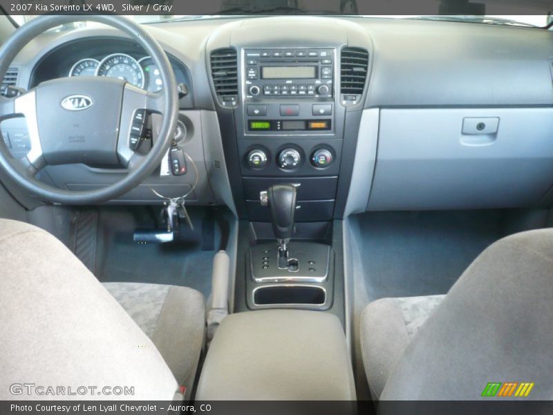 Dashboard of 2007 Sorento LX 4WD
