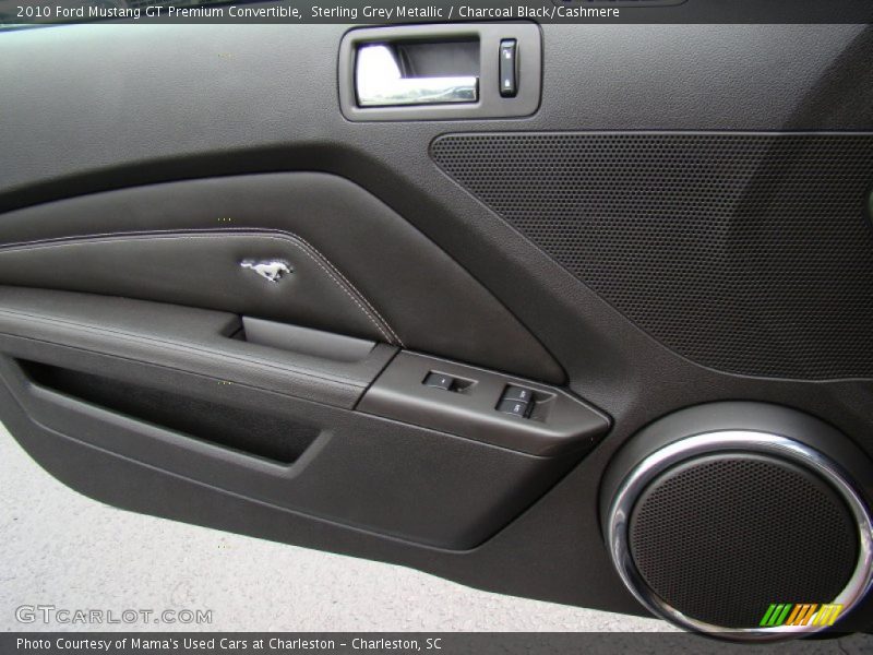 Door Panel of 2010 Mustang GT Premium Convertible