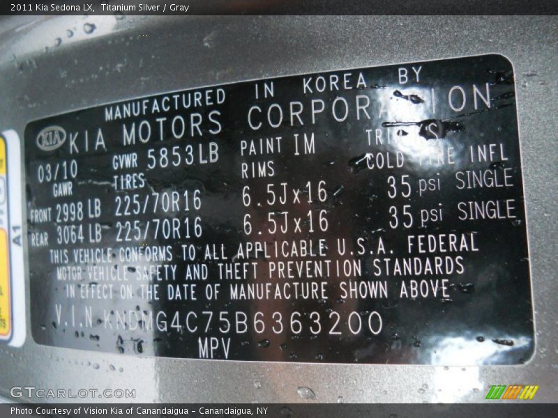Titanium Silver / Gray 2011 Kia Sedona LX