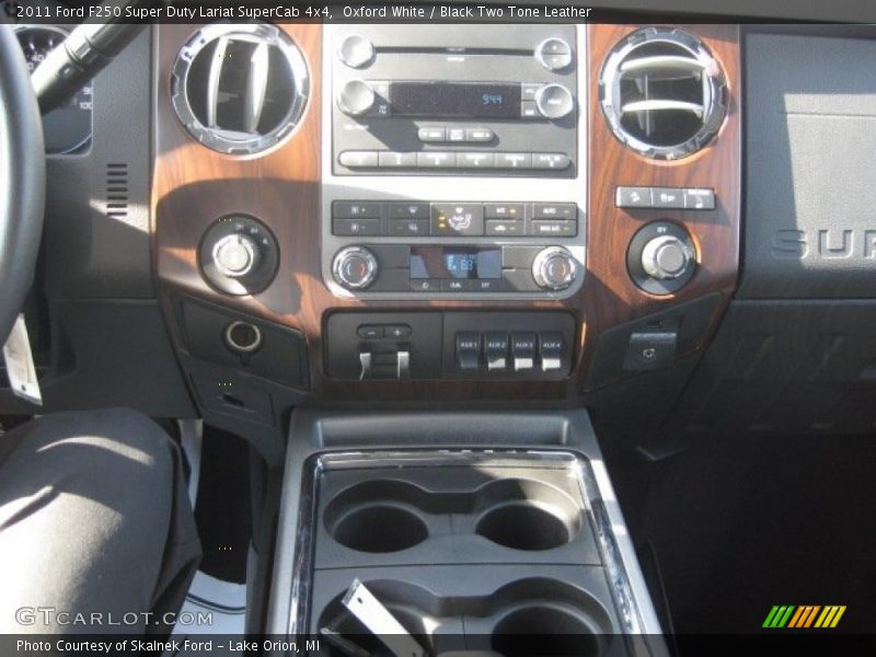 Controls of 2011 F250 Super Duty Lariat SuperCab 4x4