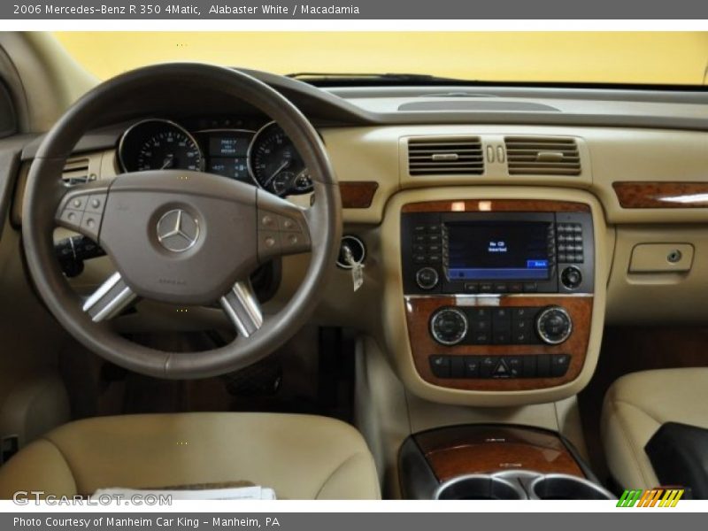 Alabaster White / Macadamia 2006 Mercedes-Benz R 350 4Matic