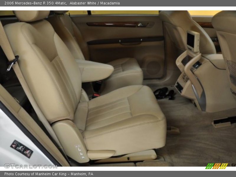 Alabaster White / Macadamia 2006 Mercedes-Benz R 350 4Matic