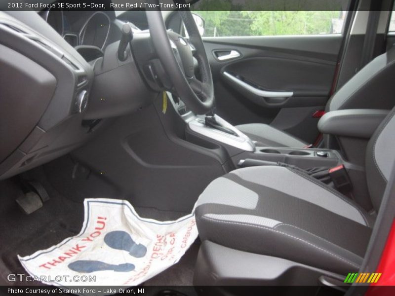  2012 Focus SE Sport 5-Door Two-Tone Sport Interior