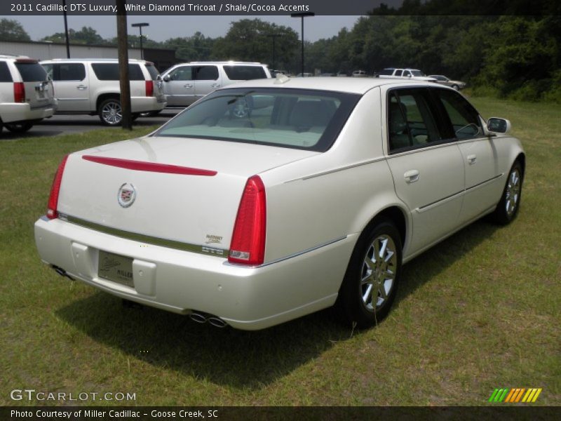 White Diamond Tricoat / Shale/Cocoa Accents 2011 Cadillac DTS Luxury