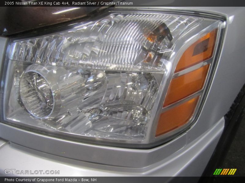 Radiant Silver / Graphite/Titanium 2005 Nissan Titan XE King Cab 4x4