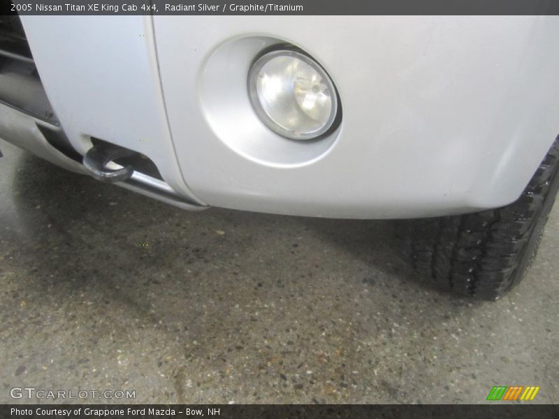 Radiant Silver / Graphite/Titanium 2005 Nissan Titan XE King Cab 4x4