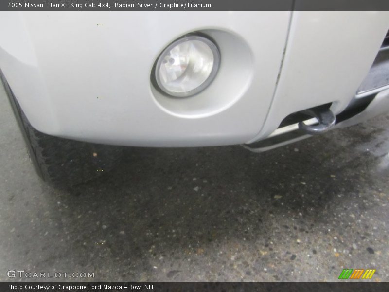 Radiant Silver / Graphite/Titanium 2005 Nissan Titan XE King Cab 4x4