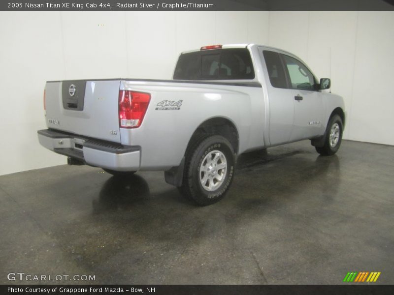Radiant Silver / Graphite/Titanium 2005 Nissan Titan XE King Cab 4x4