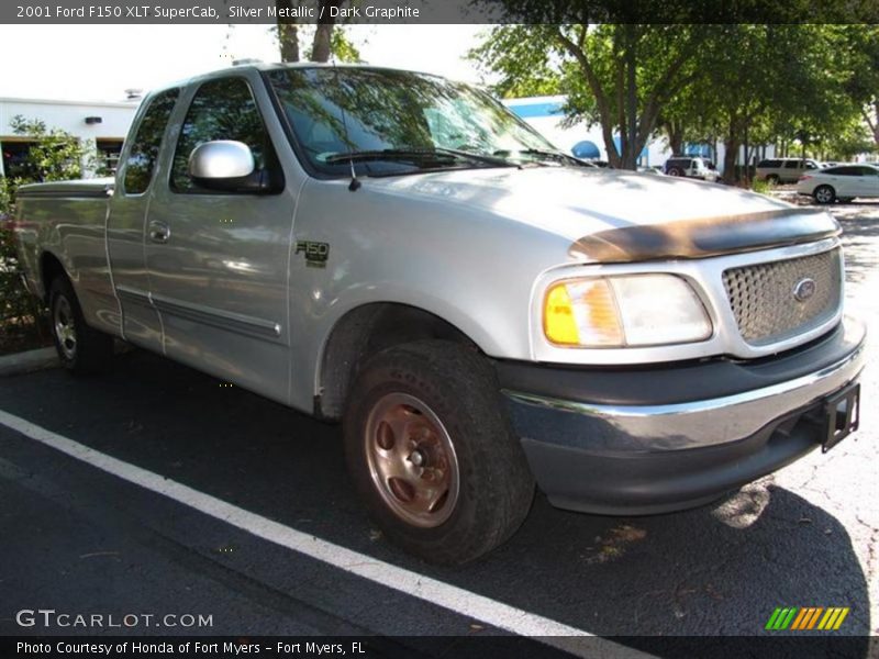 Silver Metallic / Dark Graphite 2001 Ford F150 XLT SuperCab