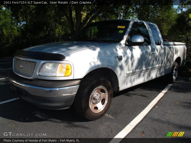 Silver Metallic / Dark Graphite 2001 Ford F150 XLT SuperCab