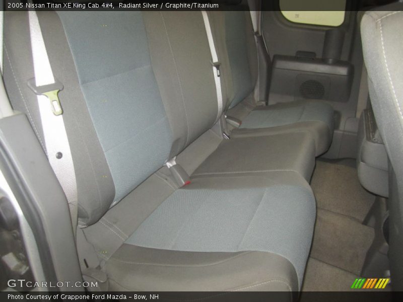 Radiant Silver / Graphite/Titanium 2005 Nissan Titan XE King Cab 4x4