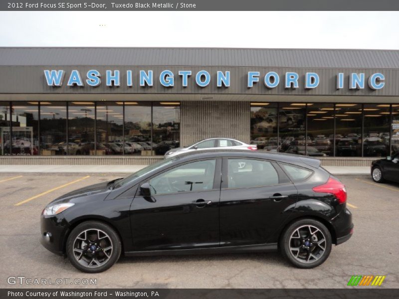 Tuxedo Black Metallic / Stone 2012 Ford Focus SE Sport 5-Door