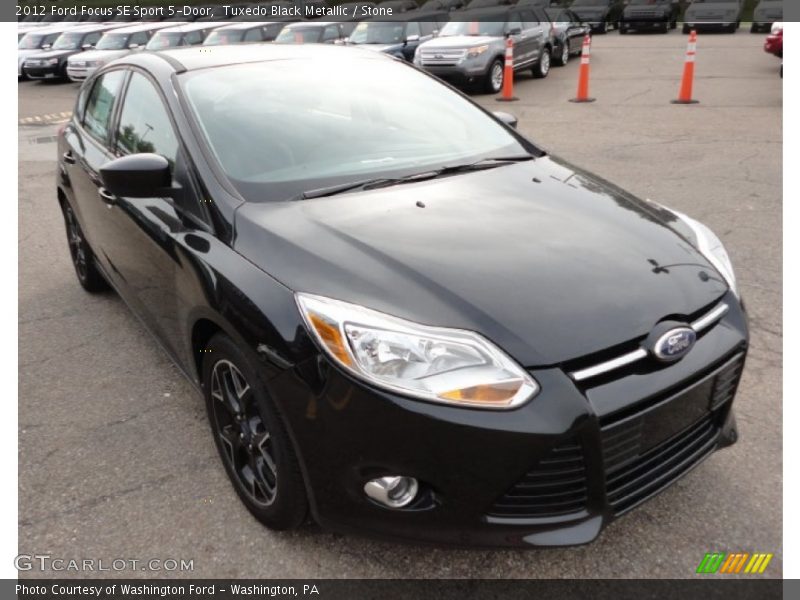 Tuxedo Black Metallic / Stone 2012 Ford Focus SE Sport 5-Door