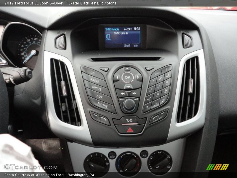 Tuxedo Black Metallic / Stone 2012 Ford Focus SE Sport 5-Door