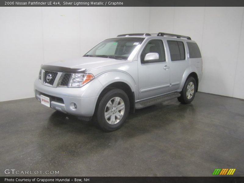 Silver Lightning Metallic / Graphite 2006 Nissan Pathfinder LE 4x4