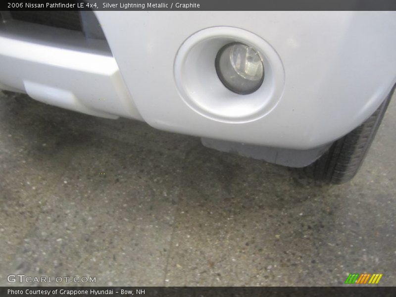 Silver Lightning Metallic / Graphite 2006 Nissan Pathfinder LE 4x4