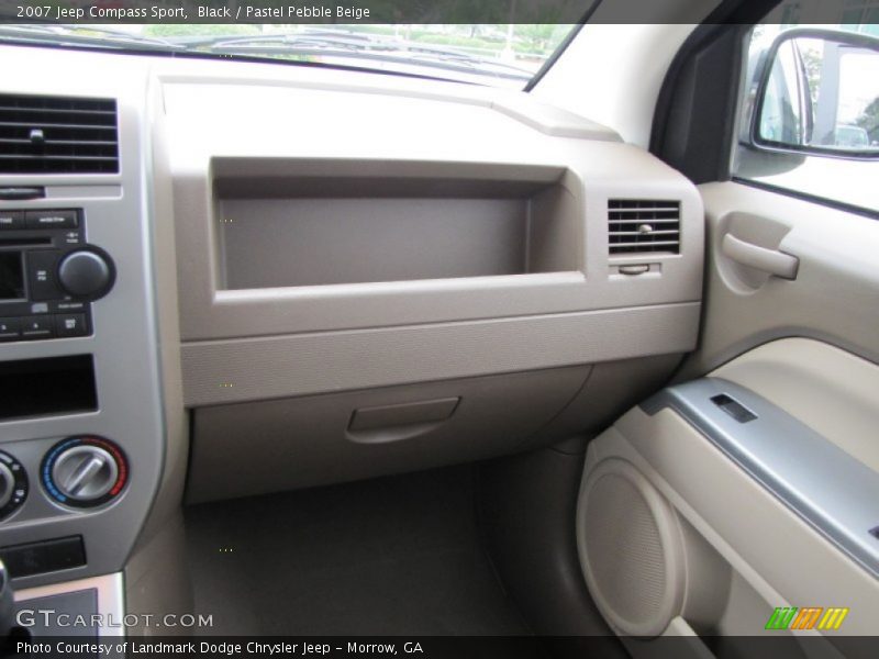 Black / Pastel Pebble Beige 2007 Jeep Compass Sport