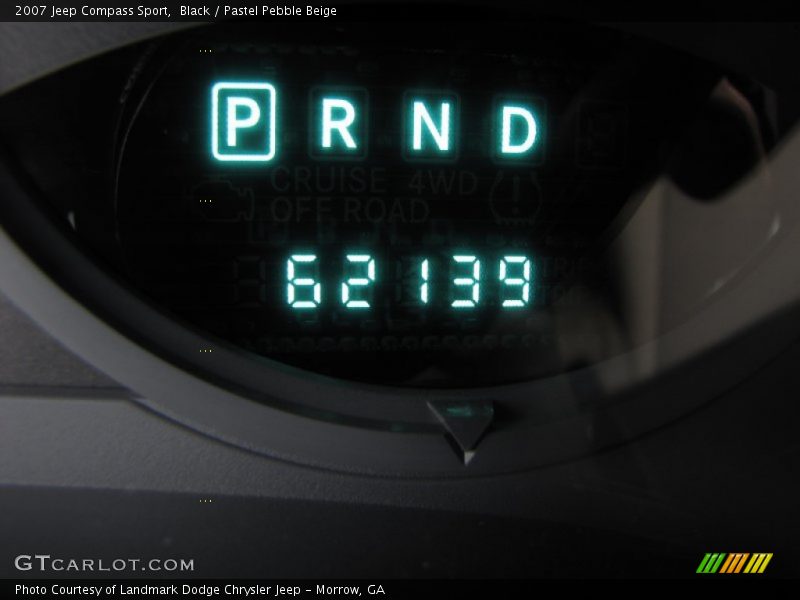 Black / Pastel Pebble Beige 2007 Jeep Compass Sport