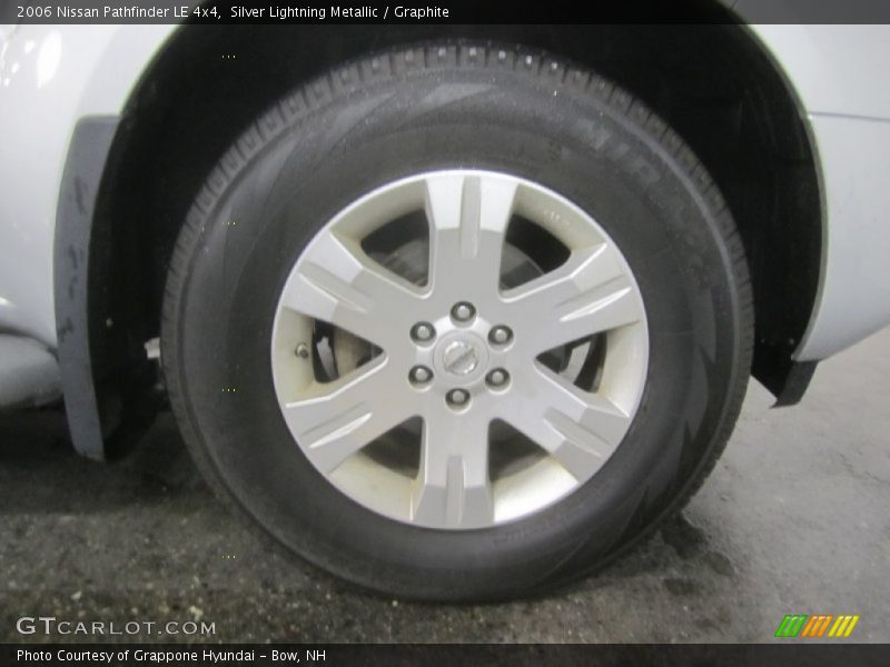 Silver Lightning Metallic / Graphite 2006 Nissan Pathfinder LE 4x4