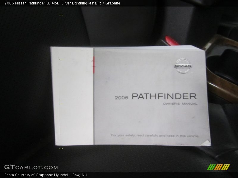 Silver Lightning Metallic / Graphite 2006 Nissan Pathfinder LE 4x4