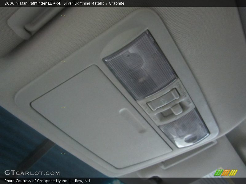 Silver Lightning Metallic / Graphite 2006 Nissan Pathfinder LE 4x4