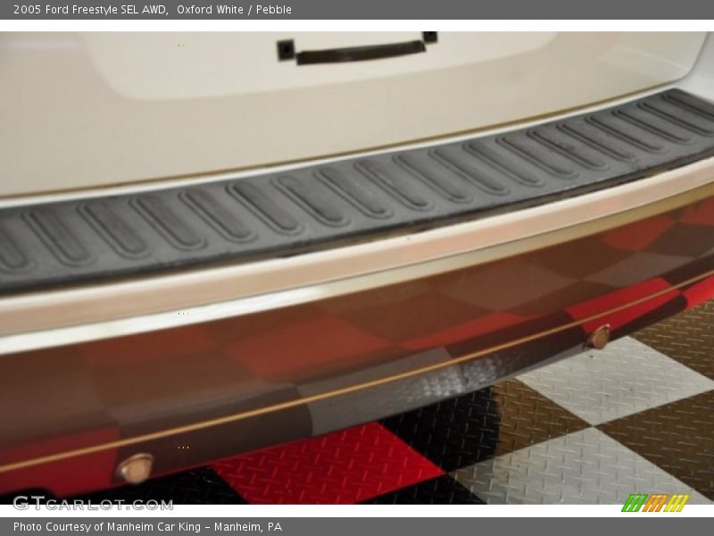 Oxford White / Pebble 2005 Ford Freestyle SEL AWD