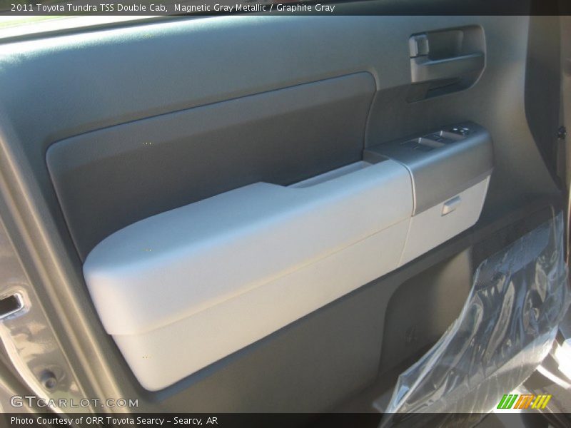 Magnetic Gray Metallic / Graphite Gray 2011 Toyota Tundra TSS Double Cab