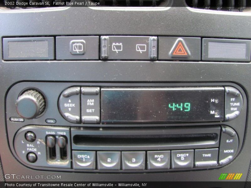 Patriot Blue Pearl / Taupe 2002 Dodge Caravan SE