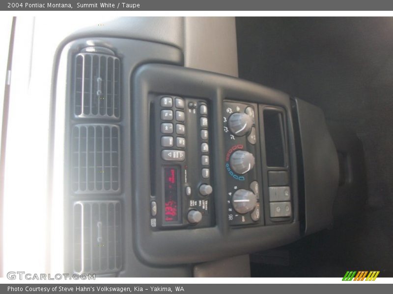 Summit White / Taupe 2004 Pontiac Montana