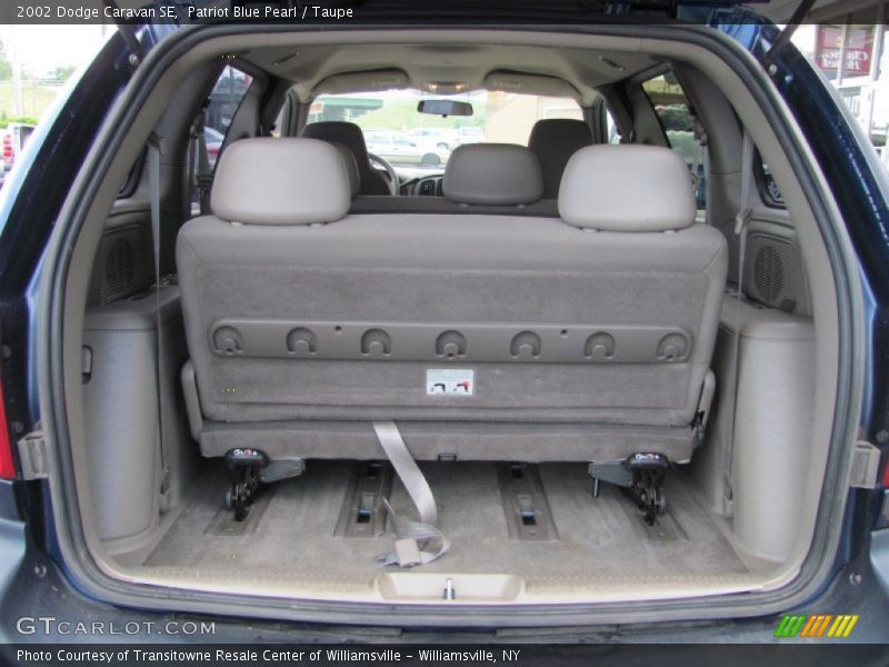 Patriot Blue Pearl / Taupe 2002 Dodge Caravan SE