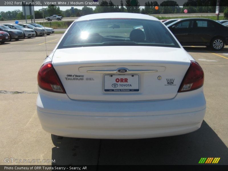 Vibrant White / Medium Graphite 2002 Ford Taurus SEL