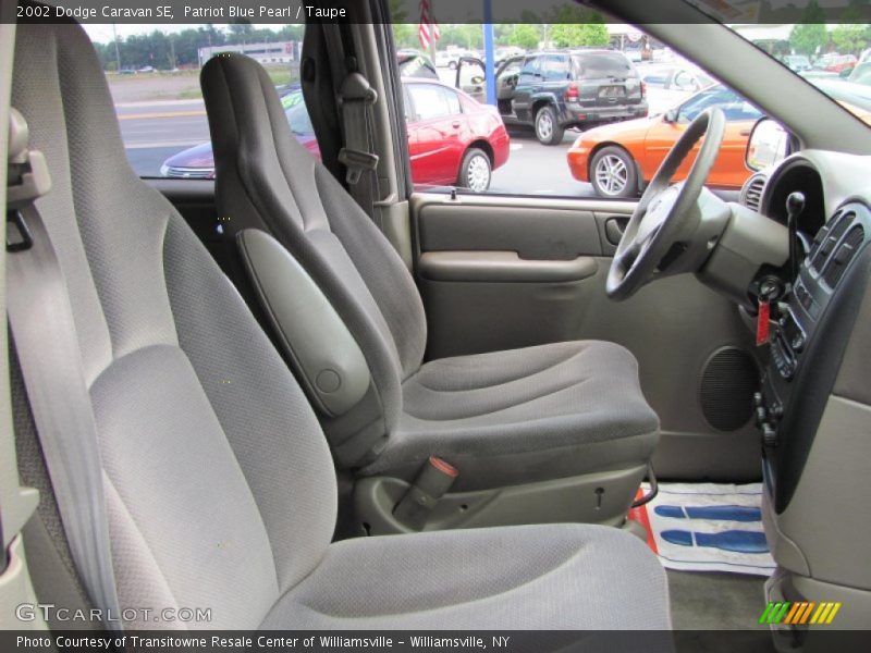 Patriot Blue Pearl / Taupe 2002 Dodge Caravan SE