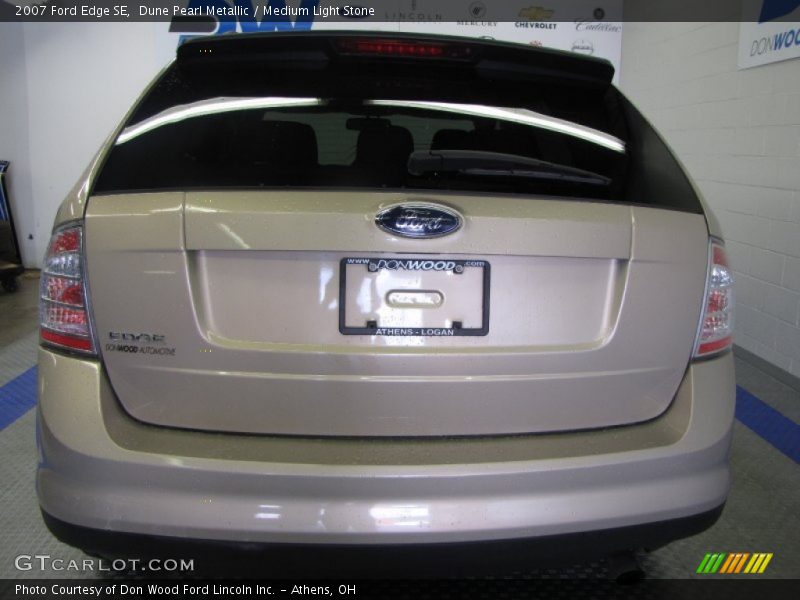 Dune Pearl Metallic / Medium Light Stone 2007 Ford Edge SE