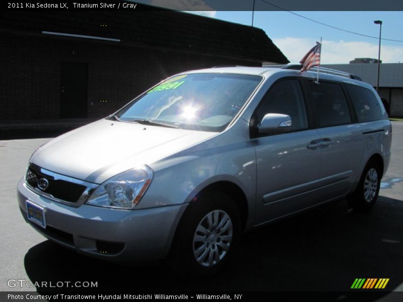 Titanium Silver / Gray 2011 Kia Sedona LX