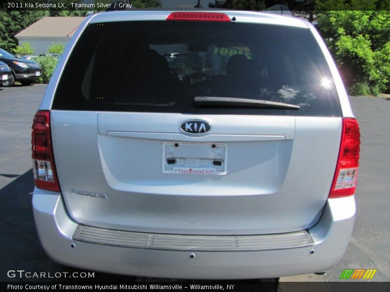 Titanium Silver / Gray 2011 Kia Sedona LX