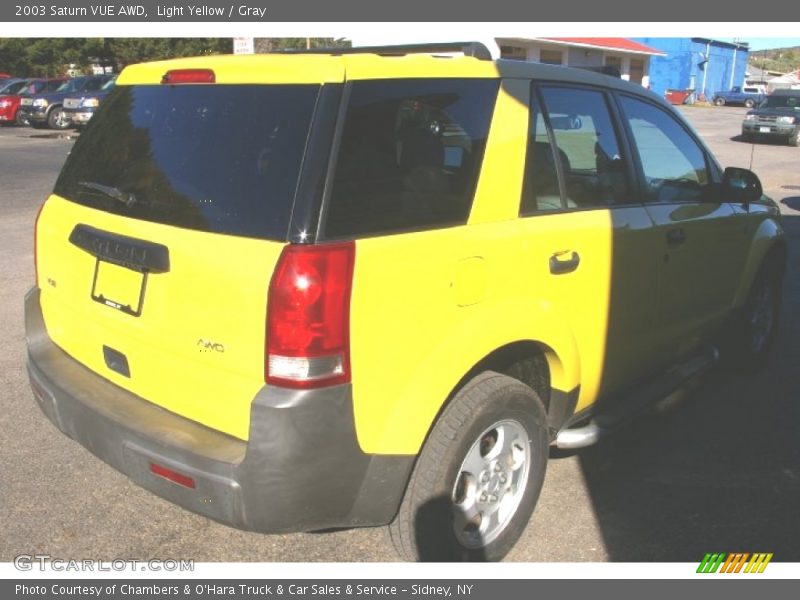 Light Yellow / Gray 2003 Saturn VUE AWD