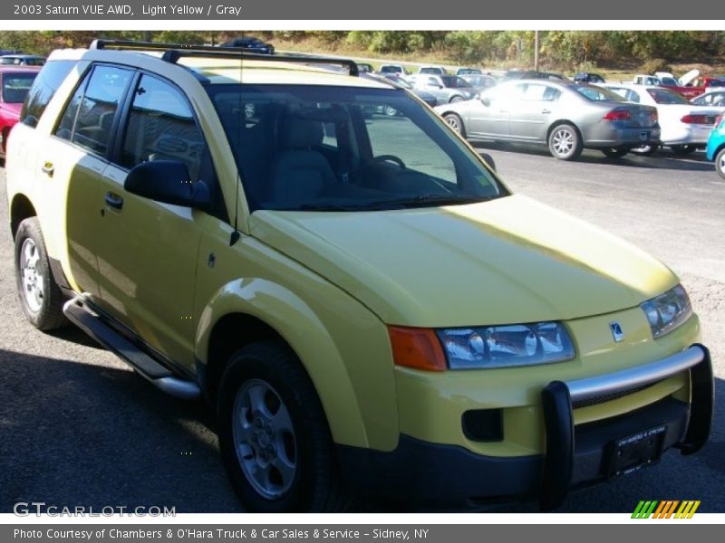 Light Yellow / Gray 2003 Saturn VUE AWD