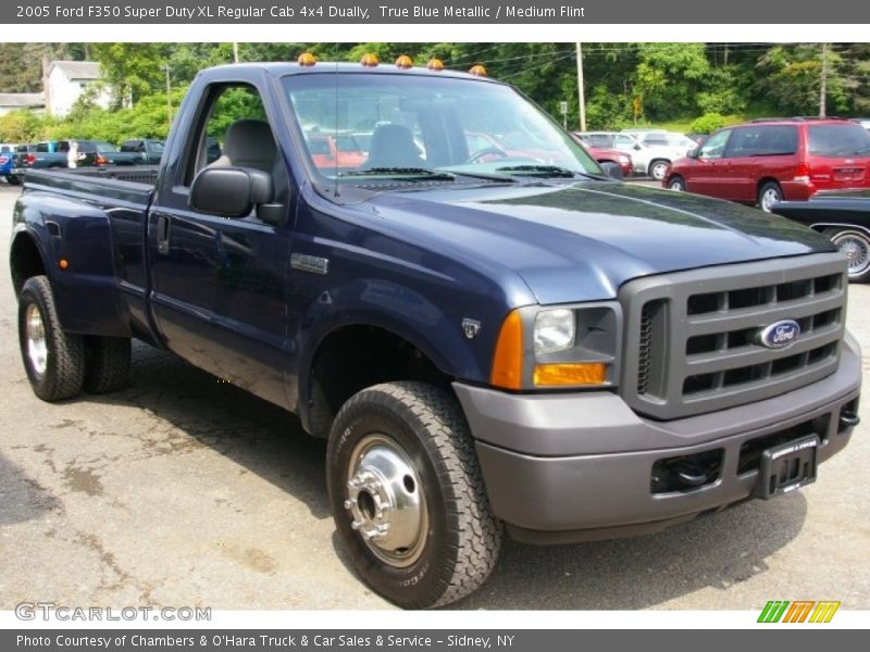 Front 3/4 View of 2005 F350 Super Duty XL Regular Cab 4x4 Dually