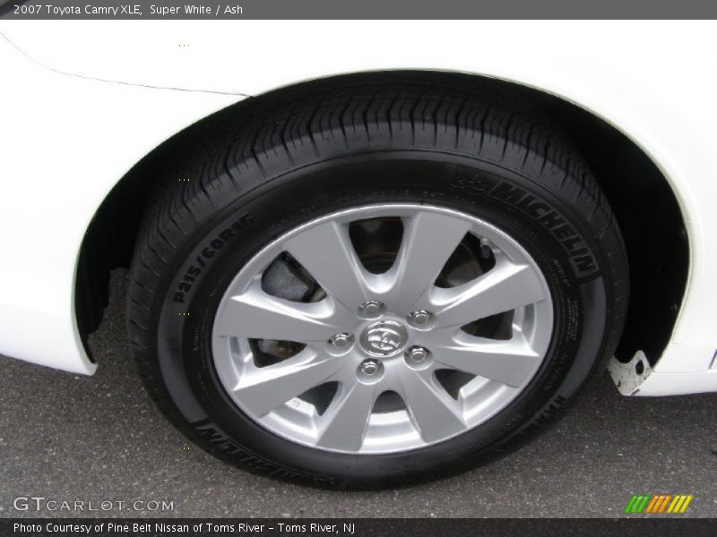 Super White / Ash 2007 Toyota Camry XLE