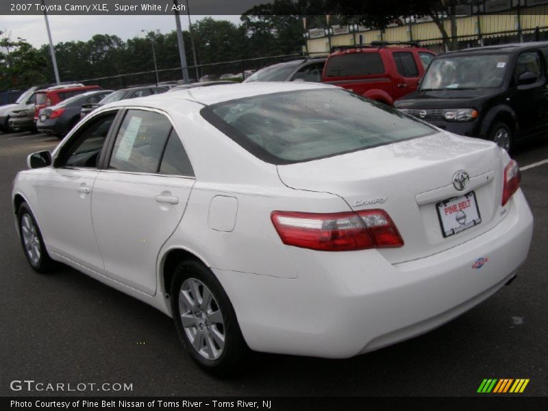 Super White / Ash 2007 Toyota Camry XLE