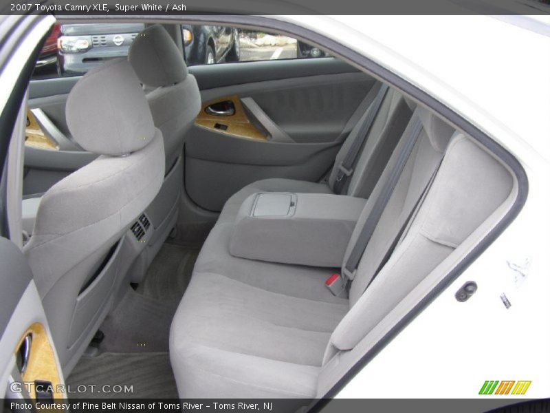 Super White / Ash 2007 Toyota Camry XLE